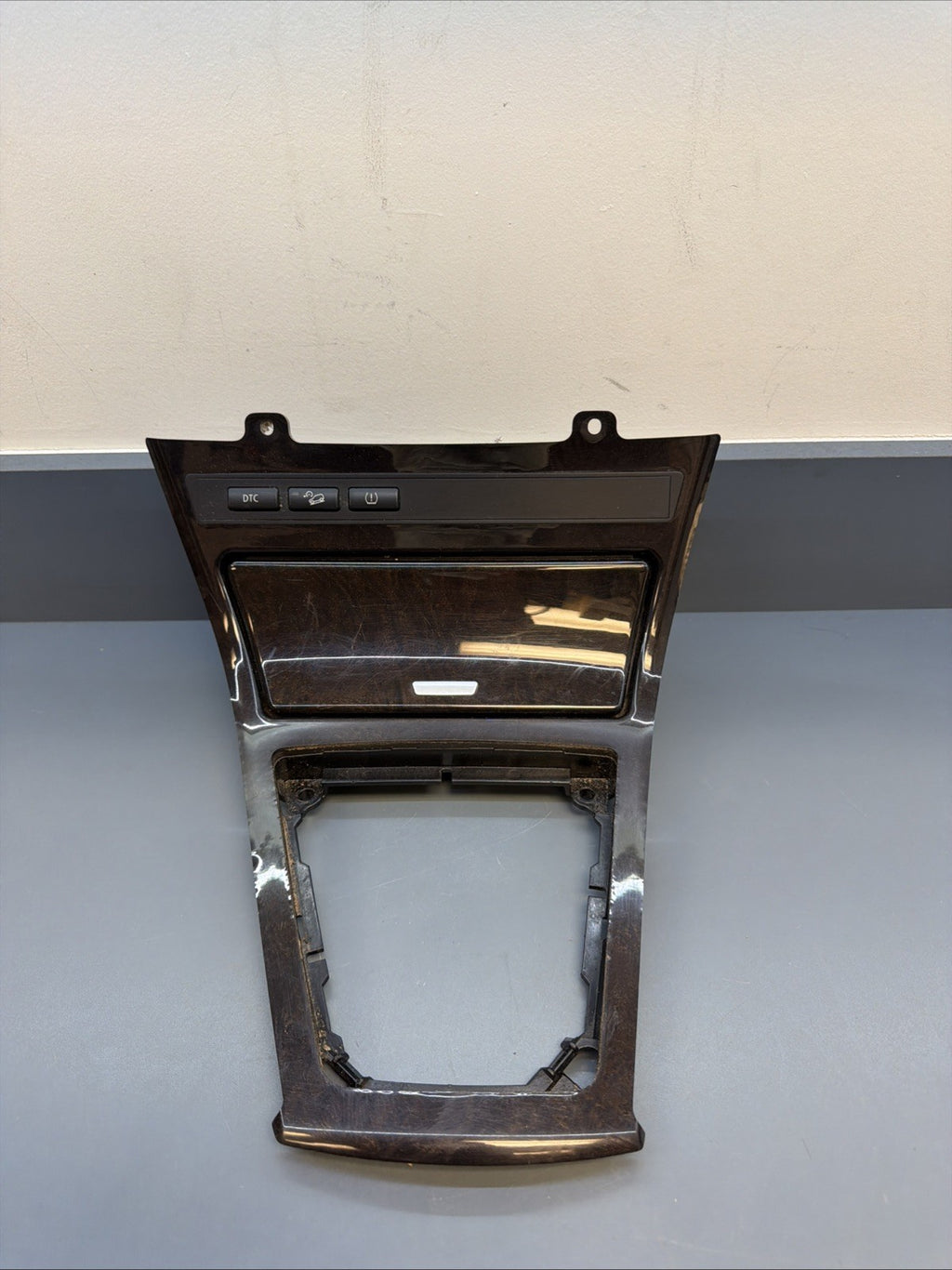 2004 - 2010 BMW X3 E83 Center Console Ashtray Shifter Trim 3411706 OEM