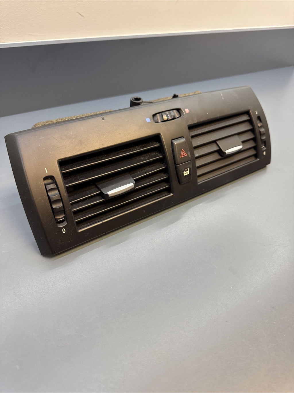 2008-2010 BMW X3 E83 Front Center Dashboard Air Vent with Hazard Switch 3415965