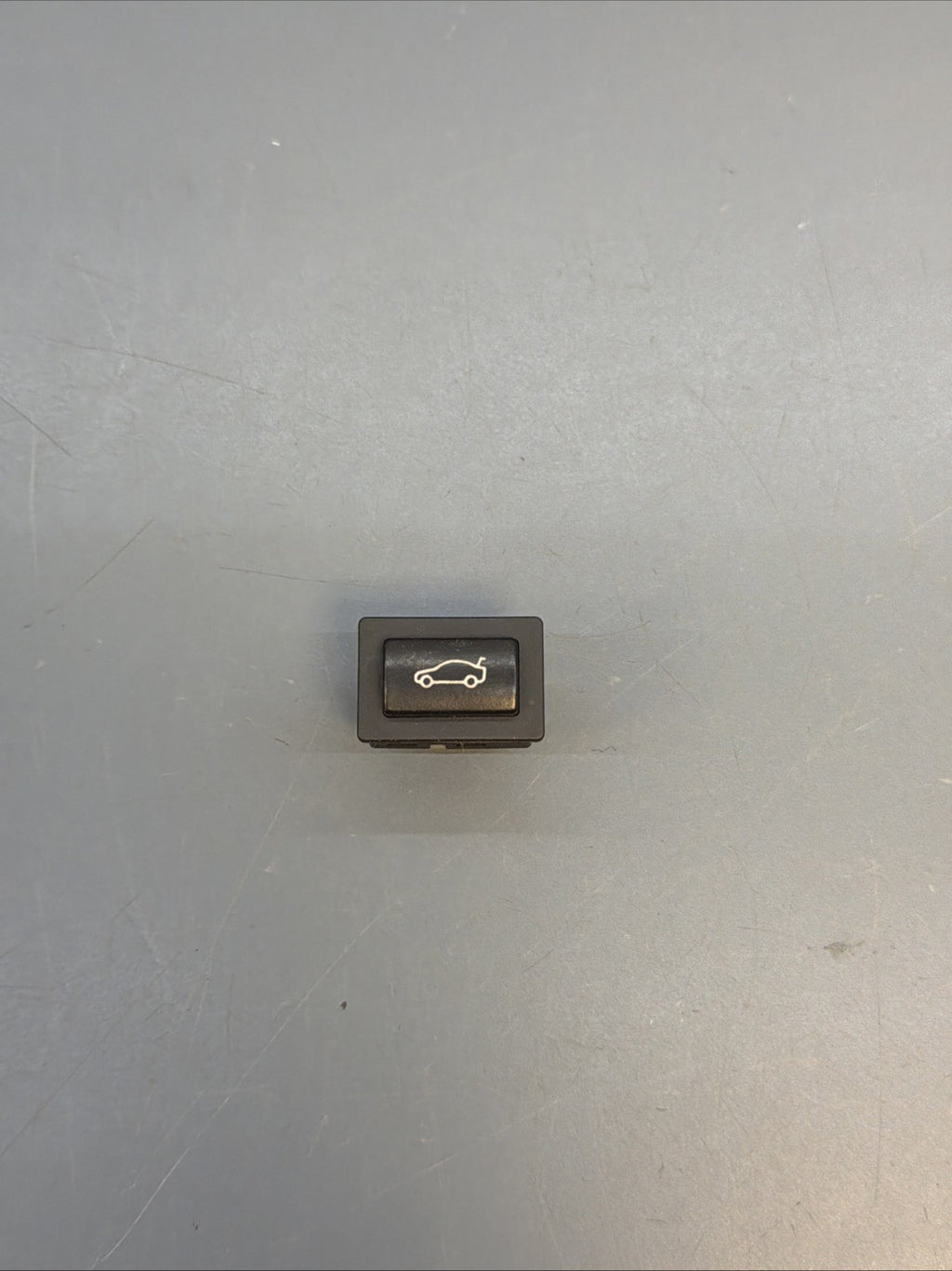 2004-2007 BMW 530i 525i 04 05 545i Trunk Lid Release Button Switch 6921846 OEM