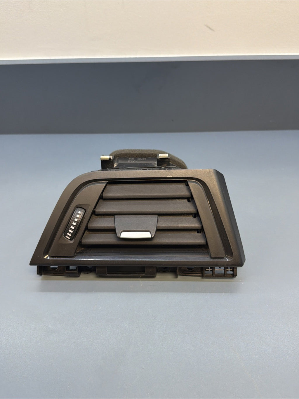 12-18 BMW 328i 320i Front Right Side Dash A/C Air Vent 9218550 Oem