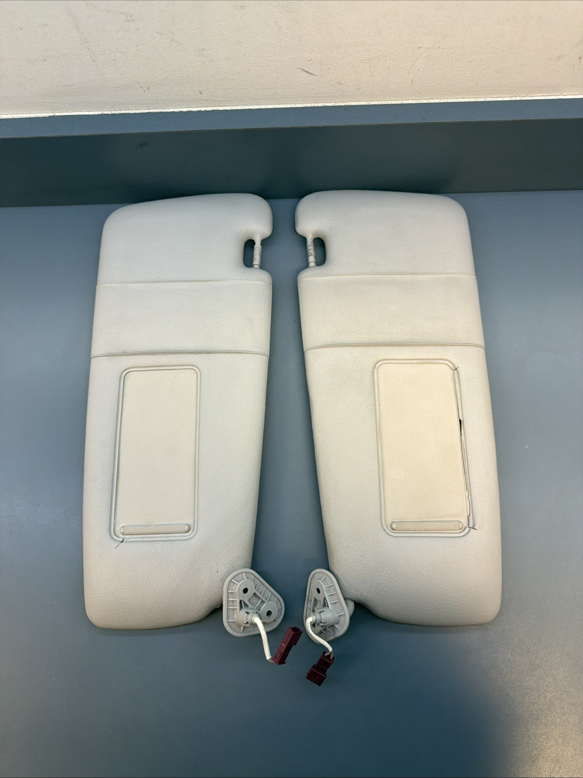 01-06 OEM BMW E46 M3 325Ci 330Ci Coupe Driver Passenger Sun Visor SET 6905983