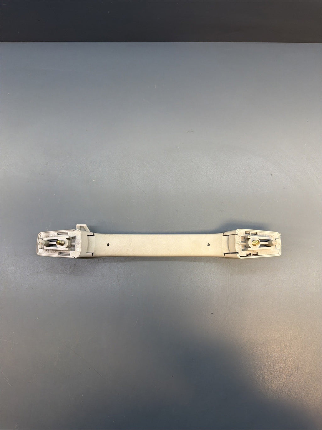 BMW 3 SERIES E46 98-06 REAR DRIVER OFFSIDE RIGHT GRAB HANDLE  8231324