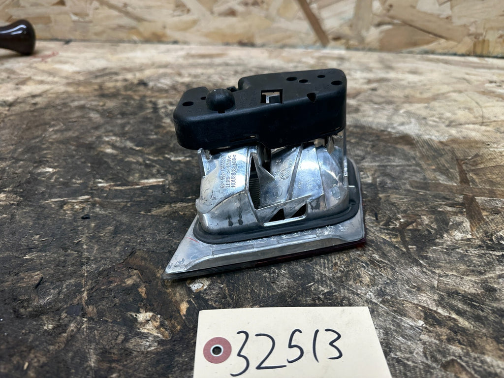 BMW 99-02 E46 PRE LCI INNER TRUNK TAIL LIGHT SET 1 OEM 1 AFTERMARKET 084441302