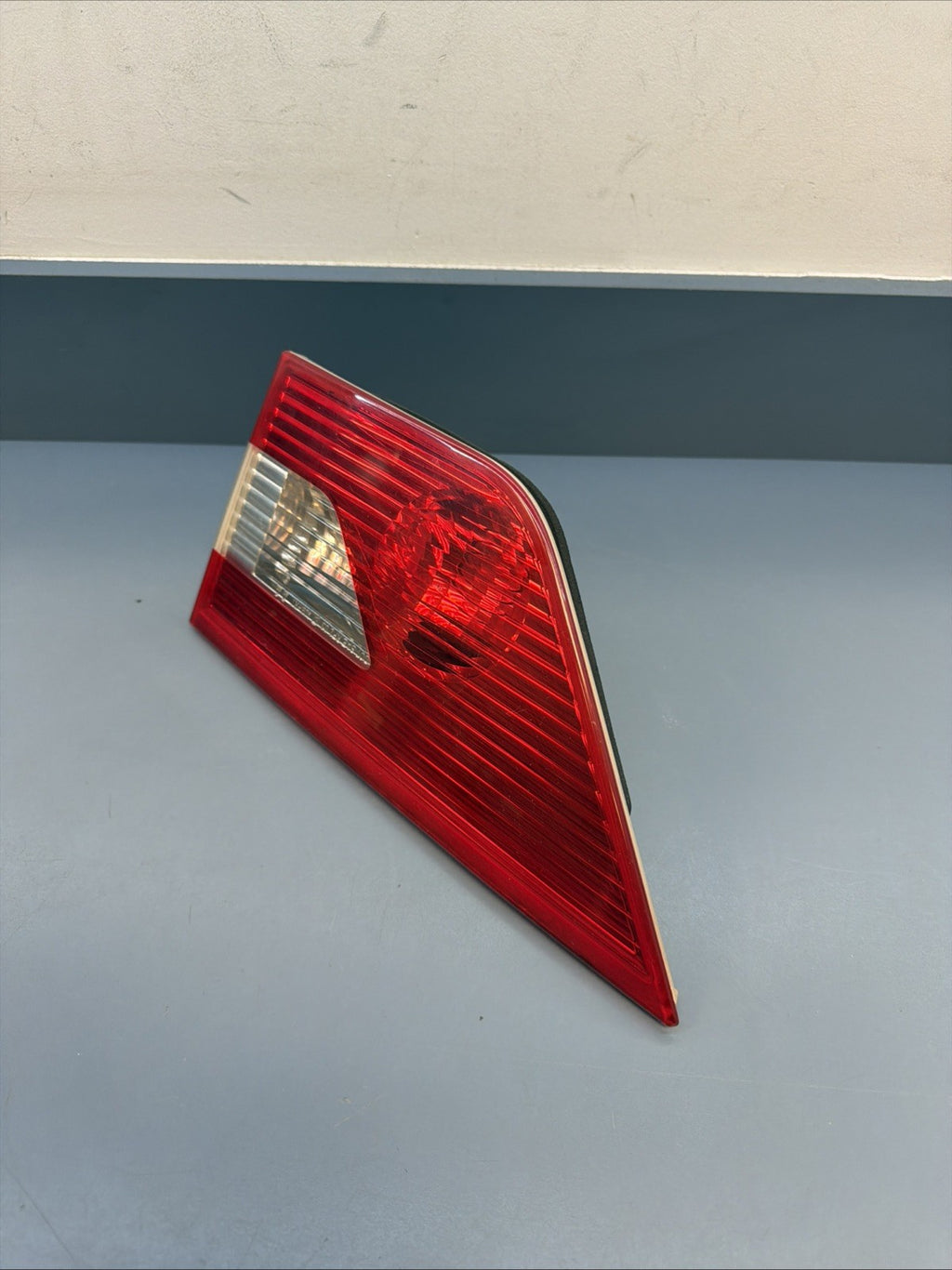 2004-2006 BMW X3 E83 LEFT Inner Taillight Tail Light OEM 3420205