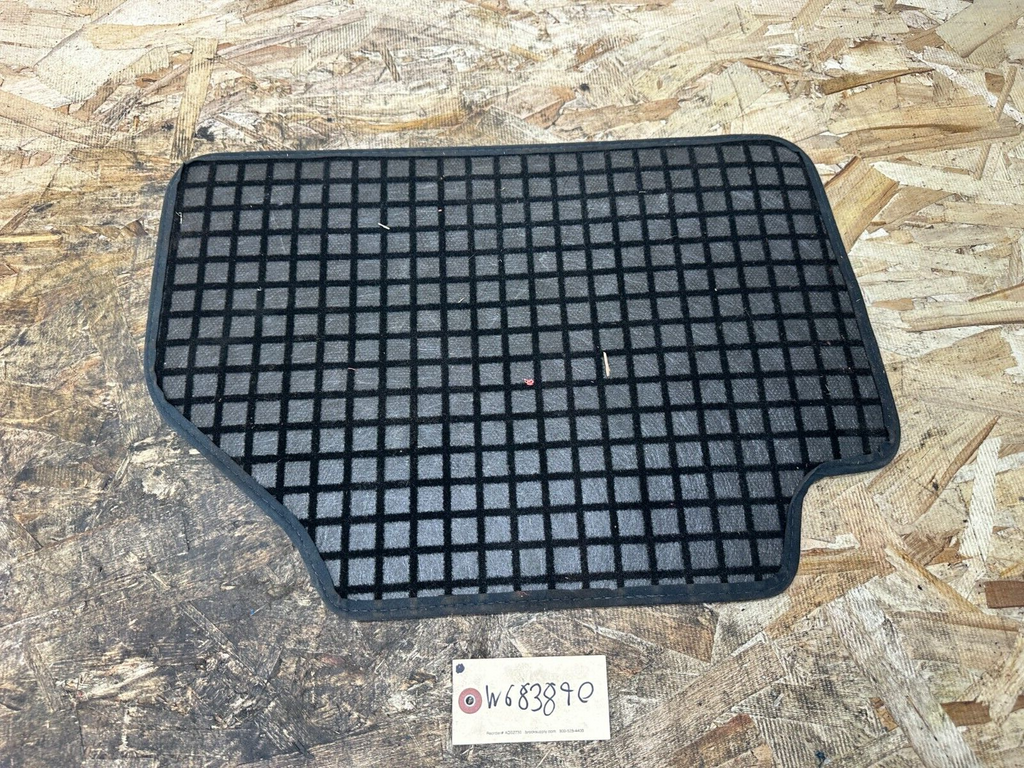 BMW 2003-2010 E83 X3 DRIVER SIDE BLACK CARPET FLOOR MAT OEM 51477065061