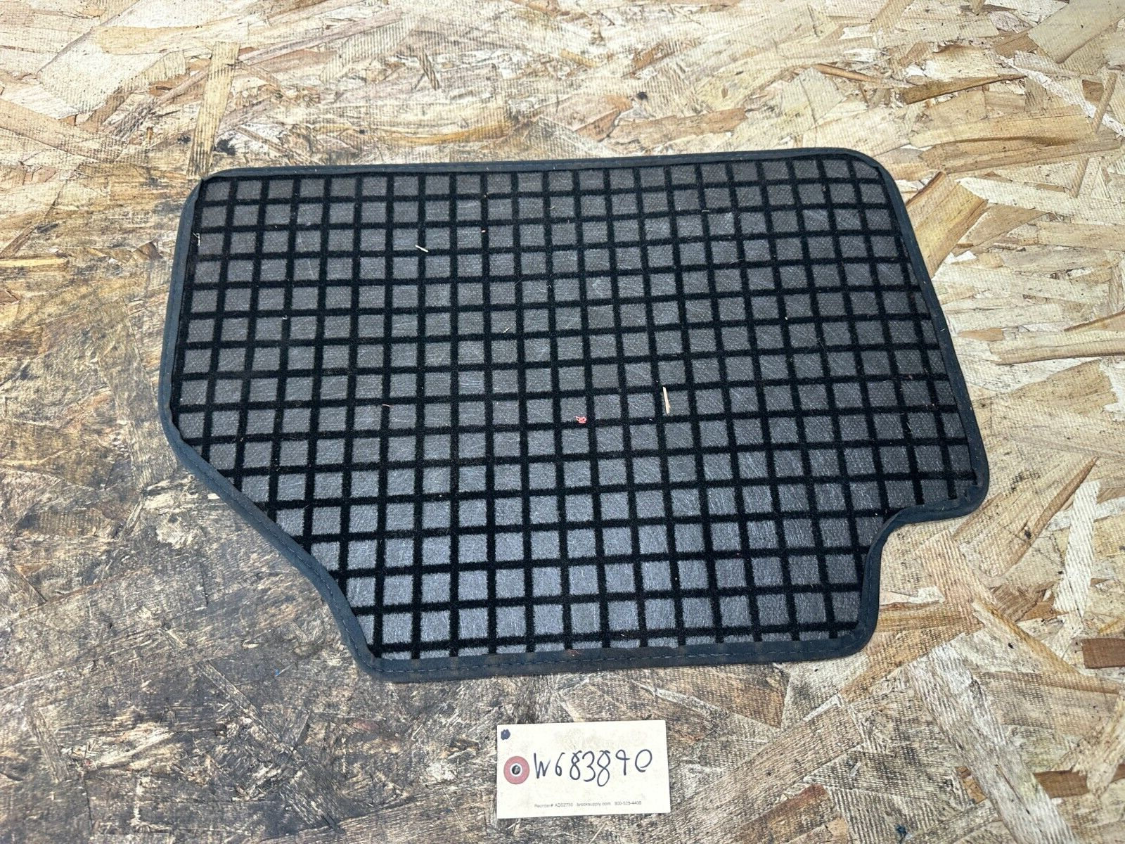 BMW 2003-2010 E83 X3 DRIVER SIDE BLACK CARPET FLOOR MAT OEM 51477065061