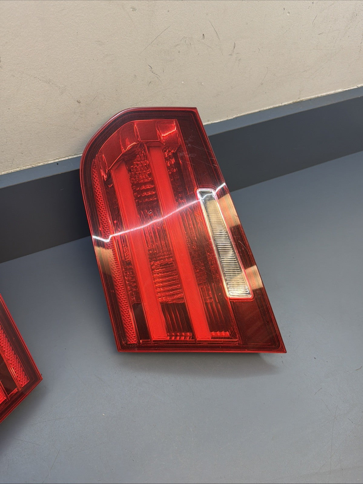 12-15 BMW F30 328I 335I RIGHT + LEFT SIDE INNER TAIL LIGHT PAIR 7371112 7371111