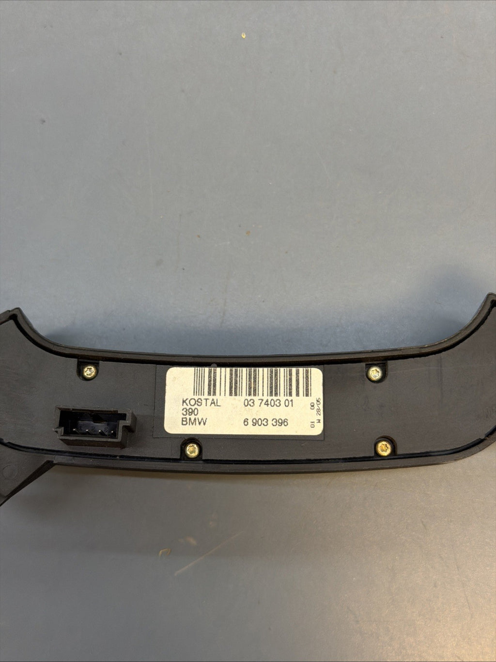 2003-2010 BMW X3 E83 - RIGHT Steering Wheel Button Control Switch OEM 6903396