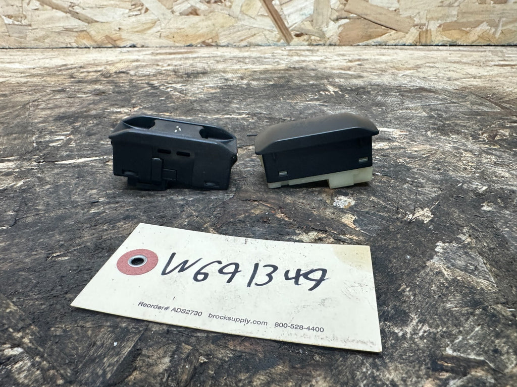 BMW 2003-2010 E83 X3 OVERHEAD SUNROOF SWITCH+PASSANGER SRS LIGHT OEM 2904570