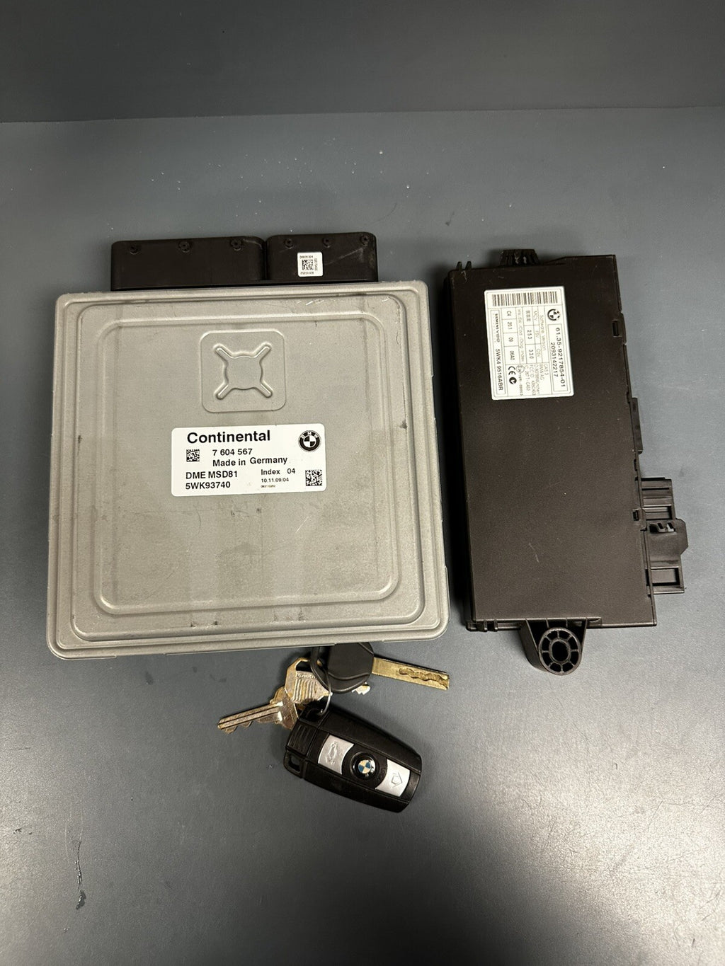 OEM BMW  335 DME ECU CAS ENGINE N54 CONTROL UNIT COMPUTER KEY SET MSD81