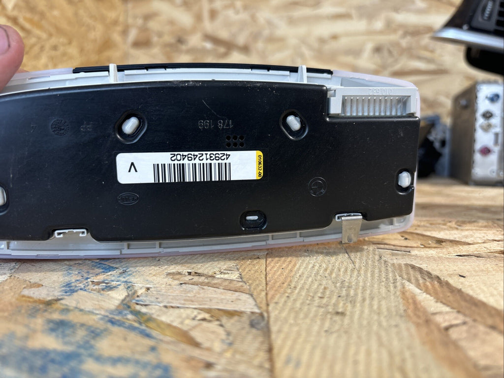 2012-2018 BMW 3/4 Series Front Overhead Dome Light OEM 010632-00