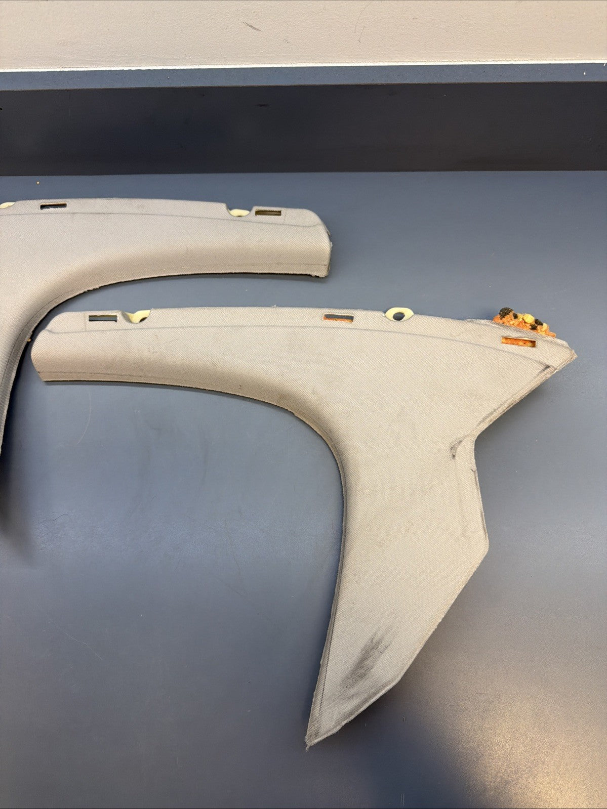 BMW 03-10 E60 5 SERIES LIGHT GRAY C PILLAR TRIM PIECES 2PC OEM 7027092+7027091