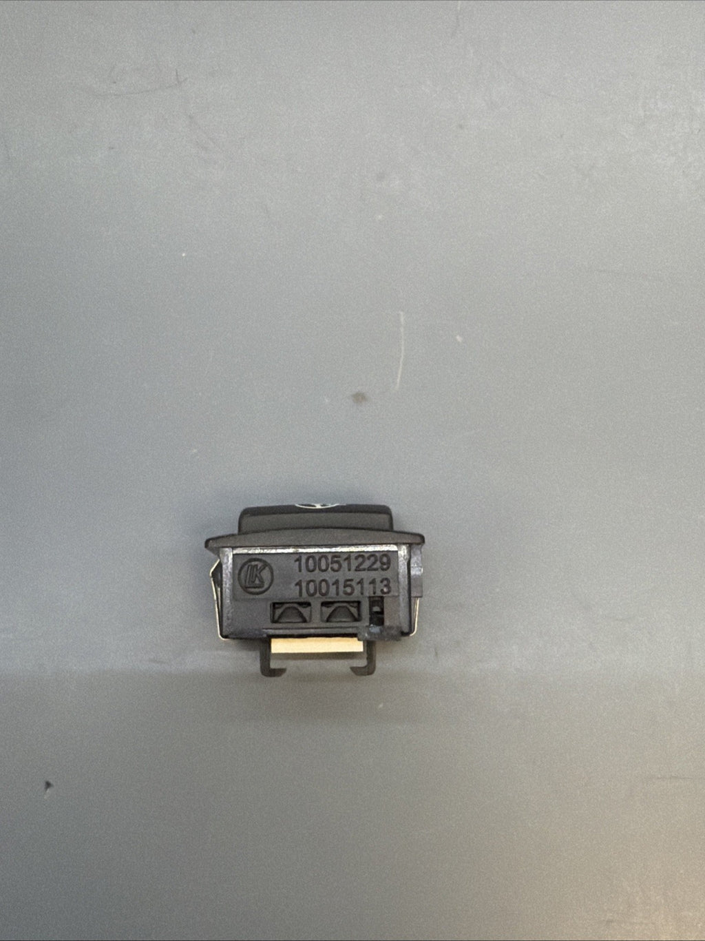 Genuine BMW X3 X4 F25 F26 F80 M3 F30 M4 Steering Wheel Heater Button 61319201736