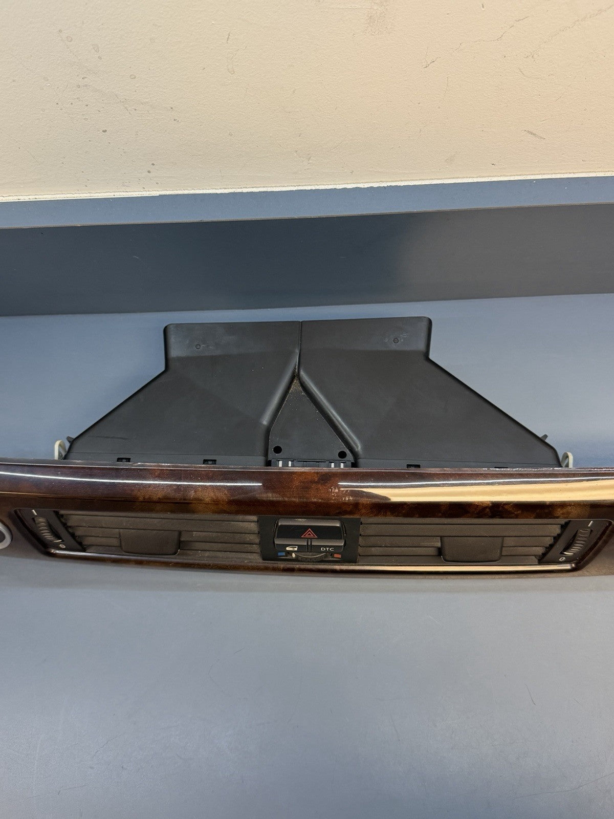 07-13 BMW 335i E90 E92 Center Dashboard Trim Panel Wood Grain Vents 6985540