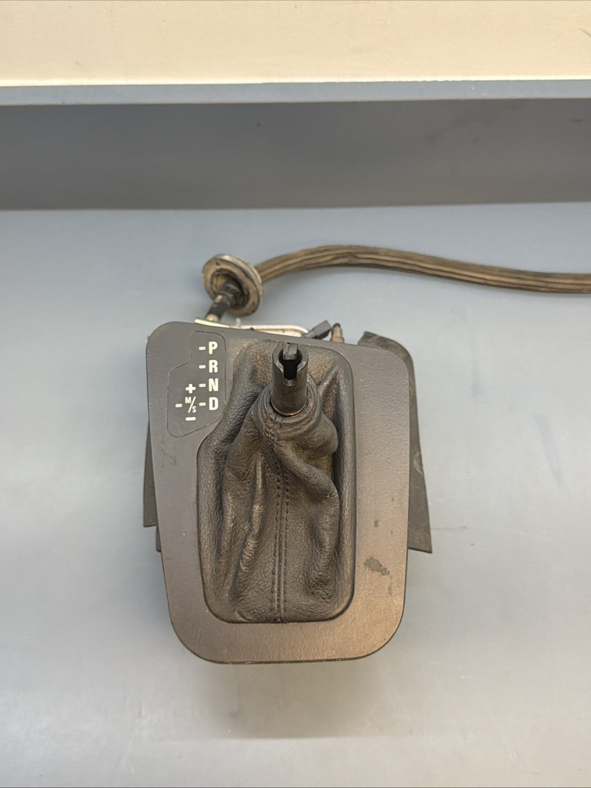 2000-2006 BMW 3 SERIES AUTOMATIC TRANSMISSION SHIFTER 1422277