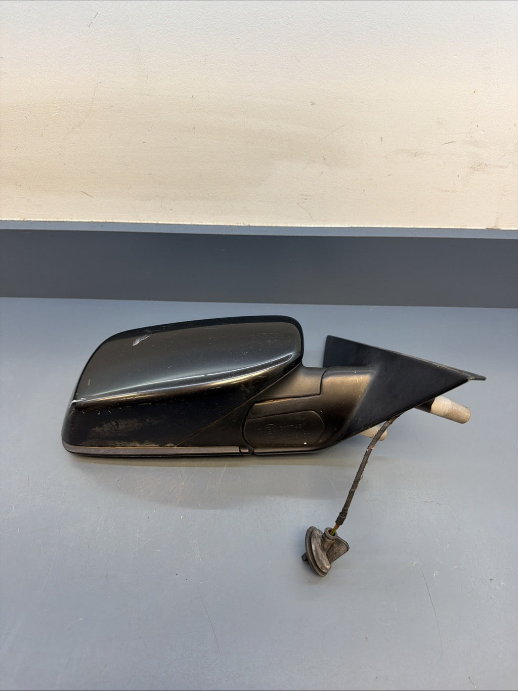 2006-2010 BMW 528i Front Right Side Door Side View Mirror Assembly 7043437 OEM