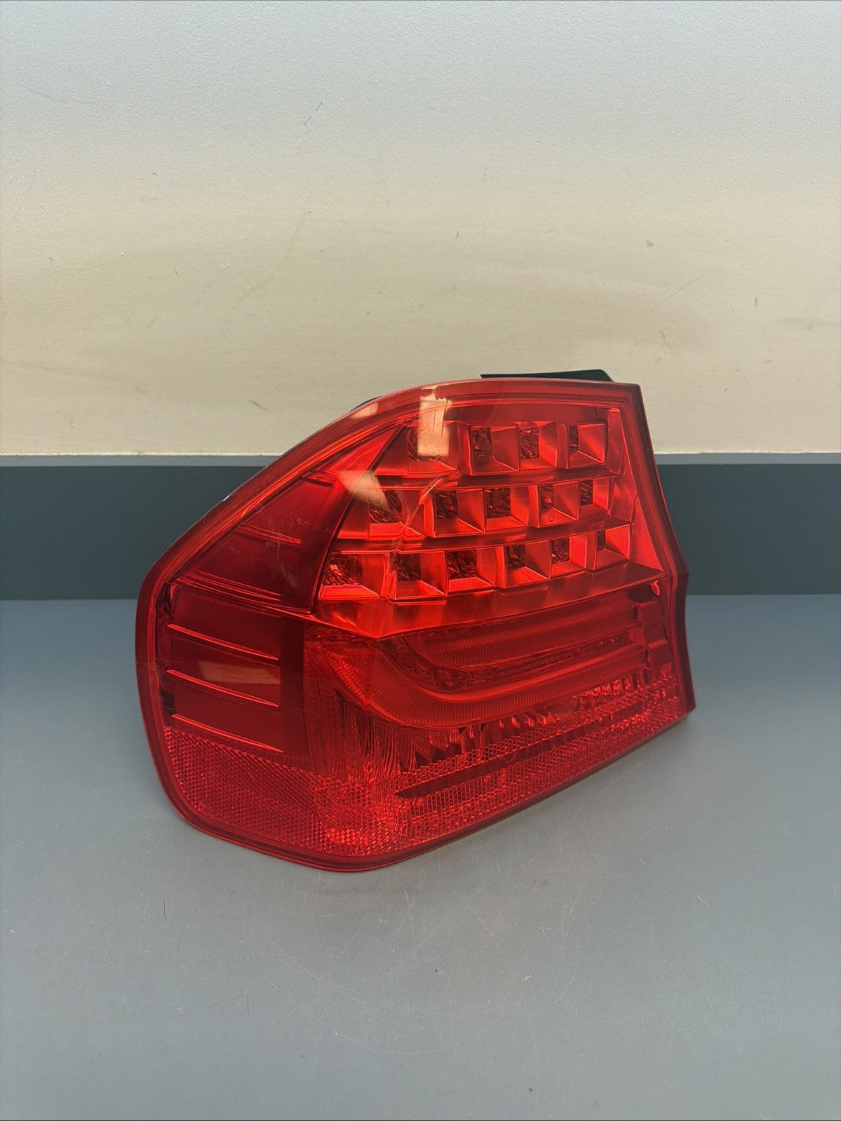 2009-2011 BMW 328i Xdrive 335i Rear Left Driver Side Tail Light 7289429 OEM