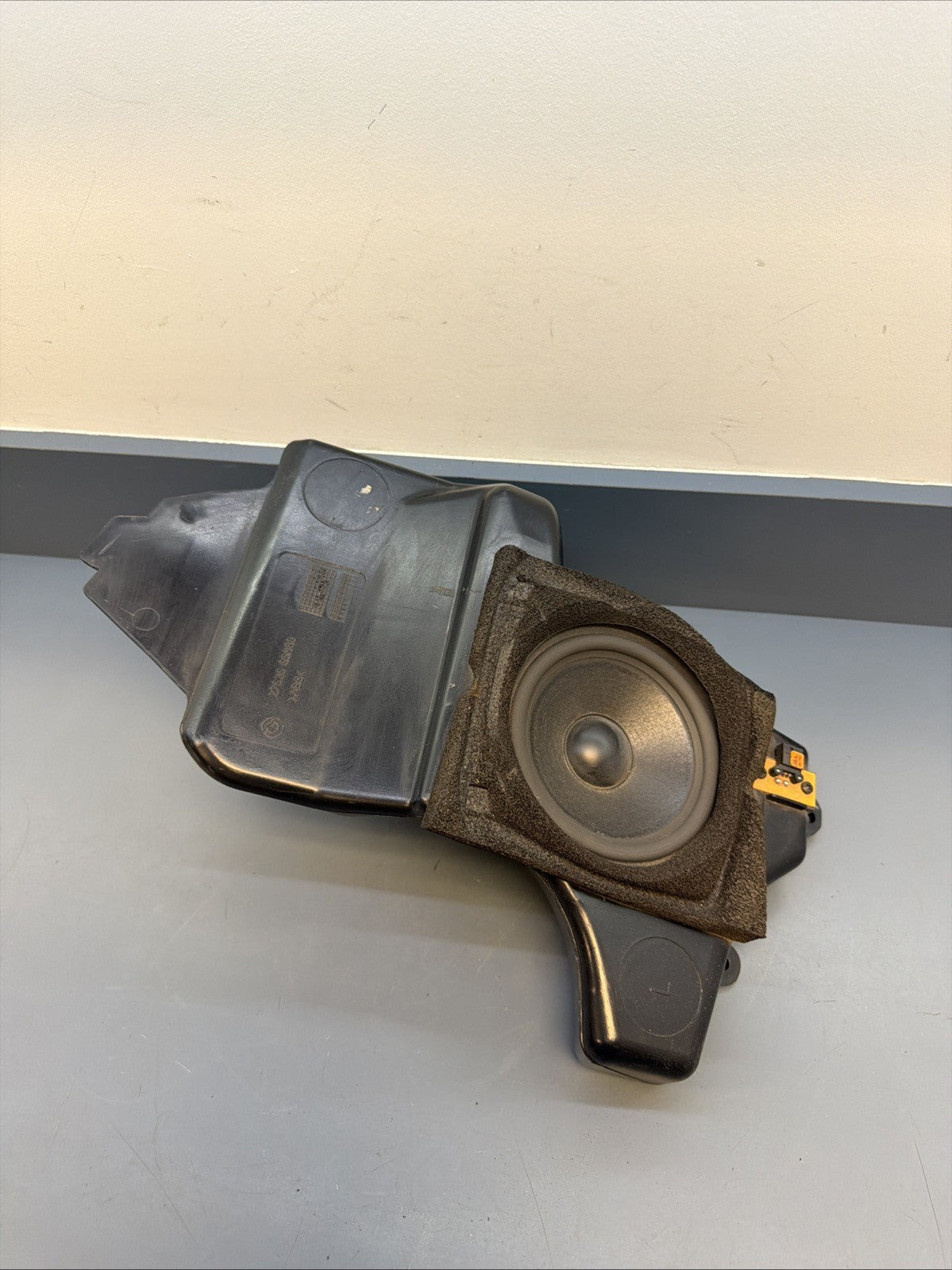 1997-2003 BMW E39 Rear Left Door Speaker OEM With Box 2752555963
