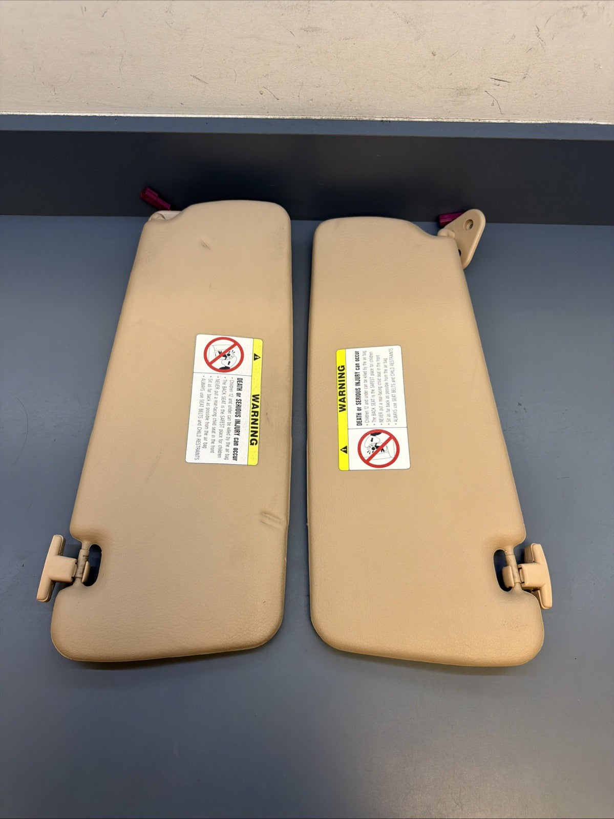 00–05 BMW E46 325i Right & Left Light Sun Visor Mirror Leather Set BEIGE 6905983