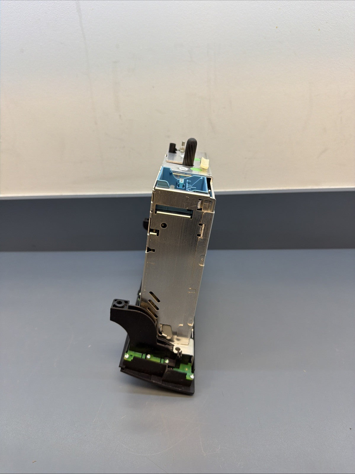 BMW 2006-2012 E90 AM/FM CD AUDIO RADIO PLAYER OEM 9258179