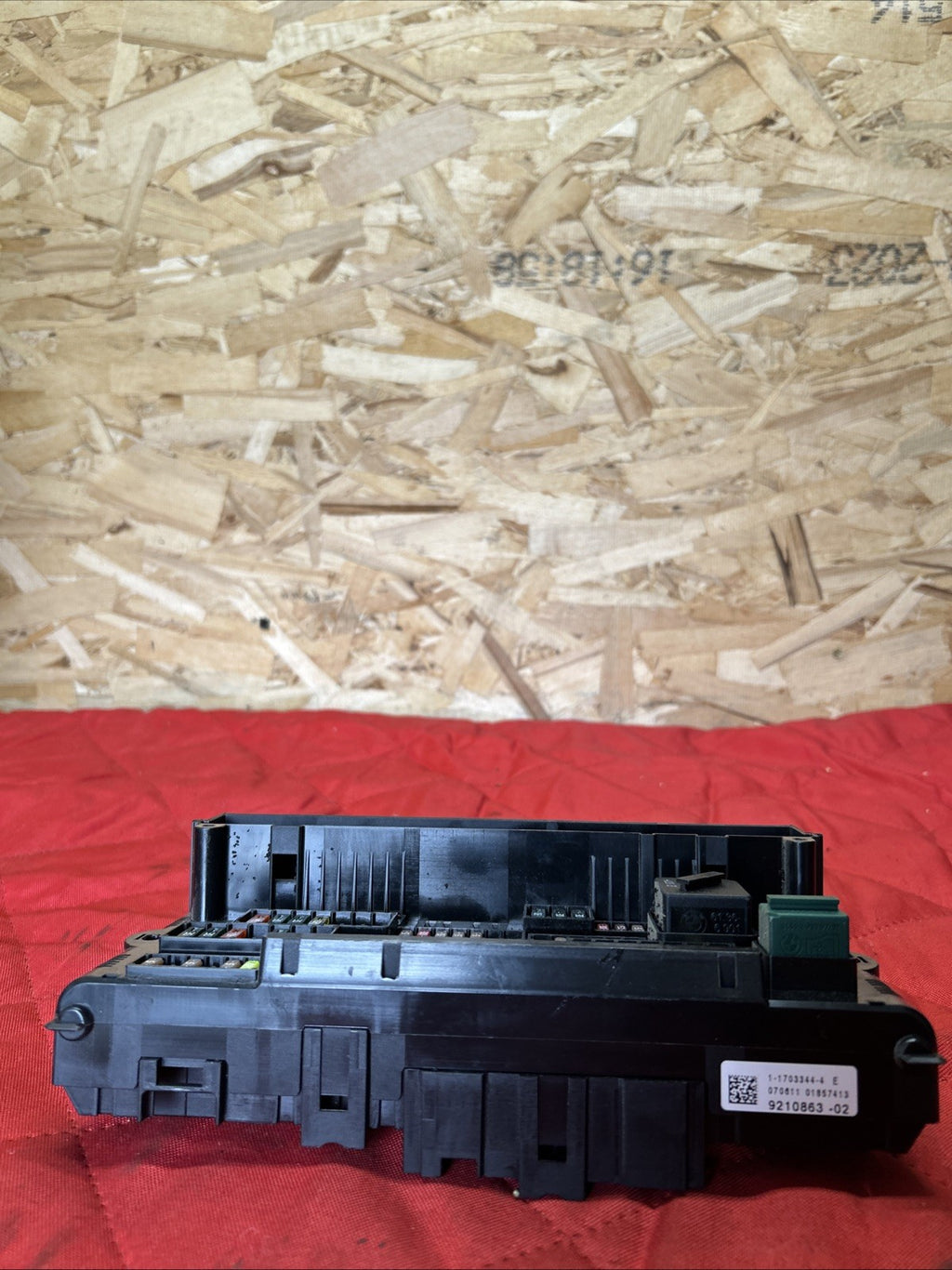 2011-2013 BMW X3 3.0L INTERIOR CABIN FUSE BOX JUNCTION BLOCK OEM 9210863