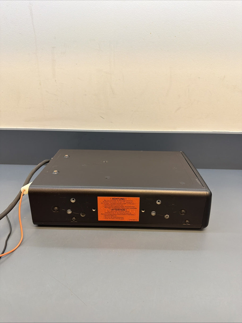 BMW 6 DISK CD Changer E38 740i OEM 65.12-8361058