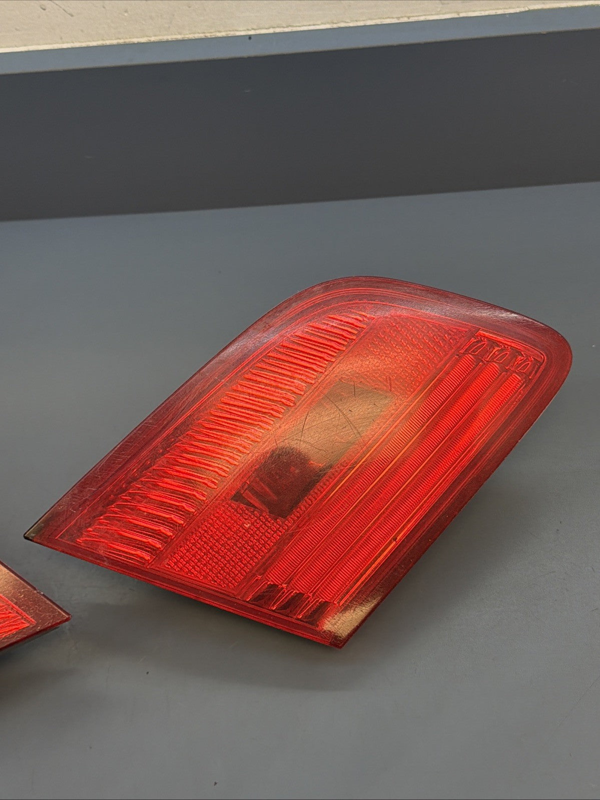 07-10 BMW E92 Coupe Pre Lci Left Inner & Right Inner Tail Lights 7162300 7162299