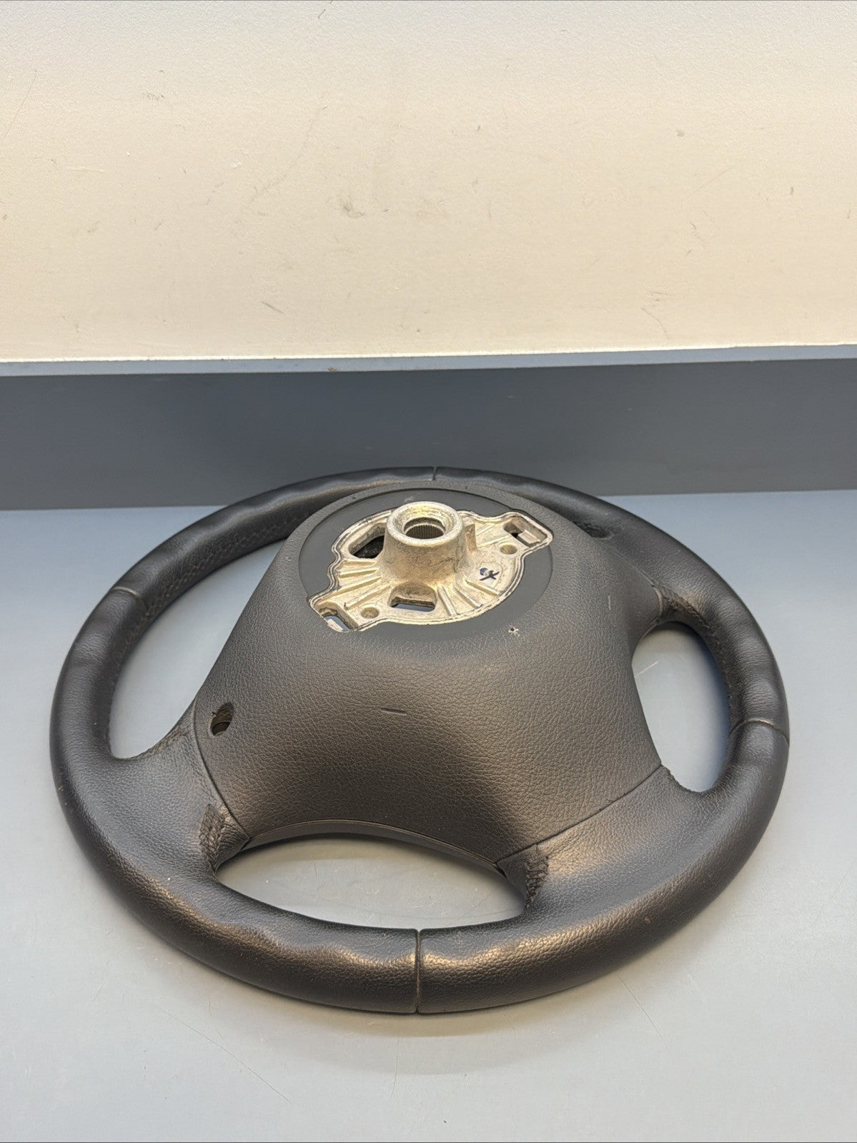 12-2016 BMW 320I F30 FRONT 3 SPOKE STEERING COLUMN WHEEL LEATHER BLACK 62558150E