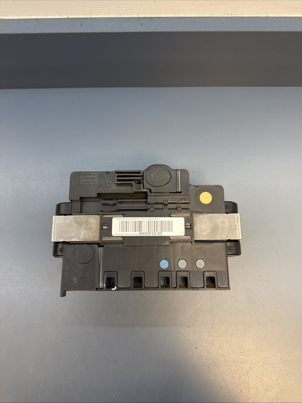 BMW X1 E81 E82 E84 E87 E88 E90 E91 E92 Power Distribution Box Fuse Unit 6942912