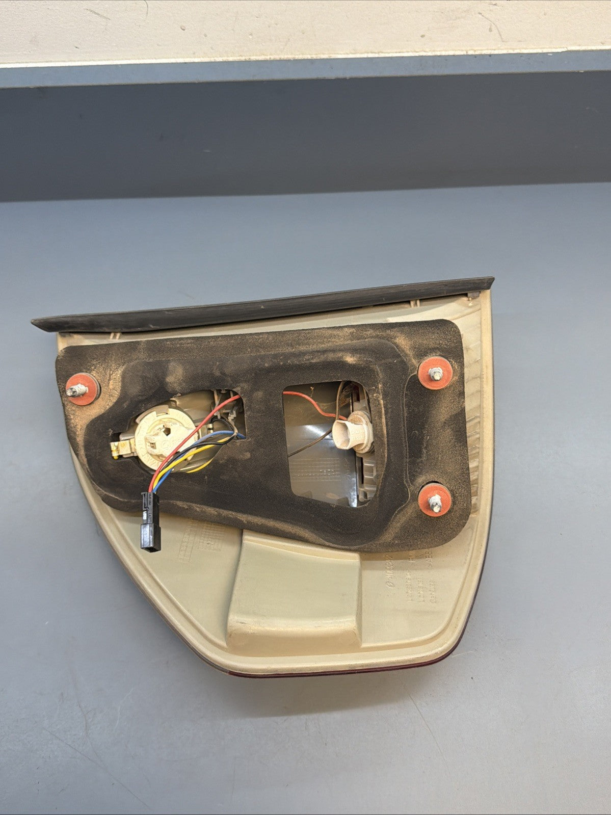 2007-2010 BMW E83 X3 Right Passenger Side Rear Outer Halogen Light OEM 7162212