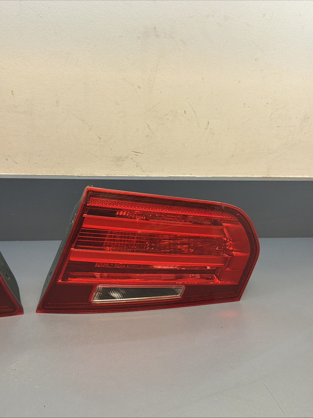12-15 BMW 3 SERIES F30 F31 REAR Left And Right TRUNK TAIL LIGHT 7371111 7371112