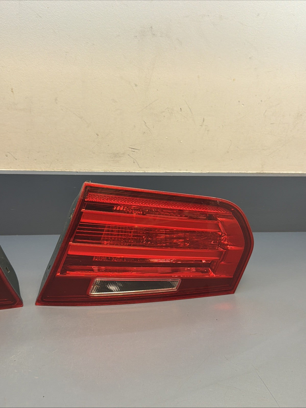 12-15 BMW 3 SERIES F30 F31 REAR Left And Right TRUNK TAIL LIGHT 7371111 7371112