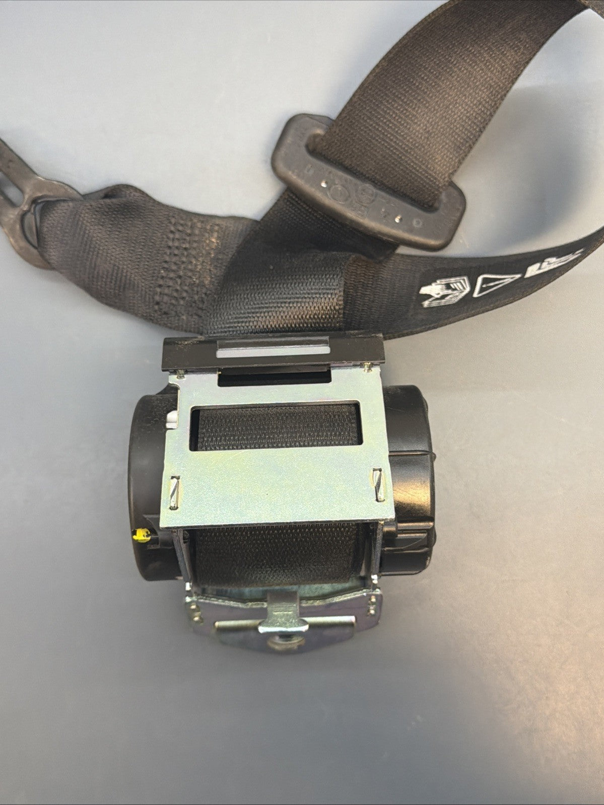 OEM Rear Right Or Left Seatbelt FOR 2012 2013 2014 2015 BMW X1 E84 608201000D