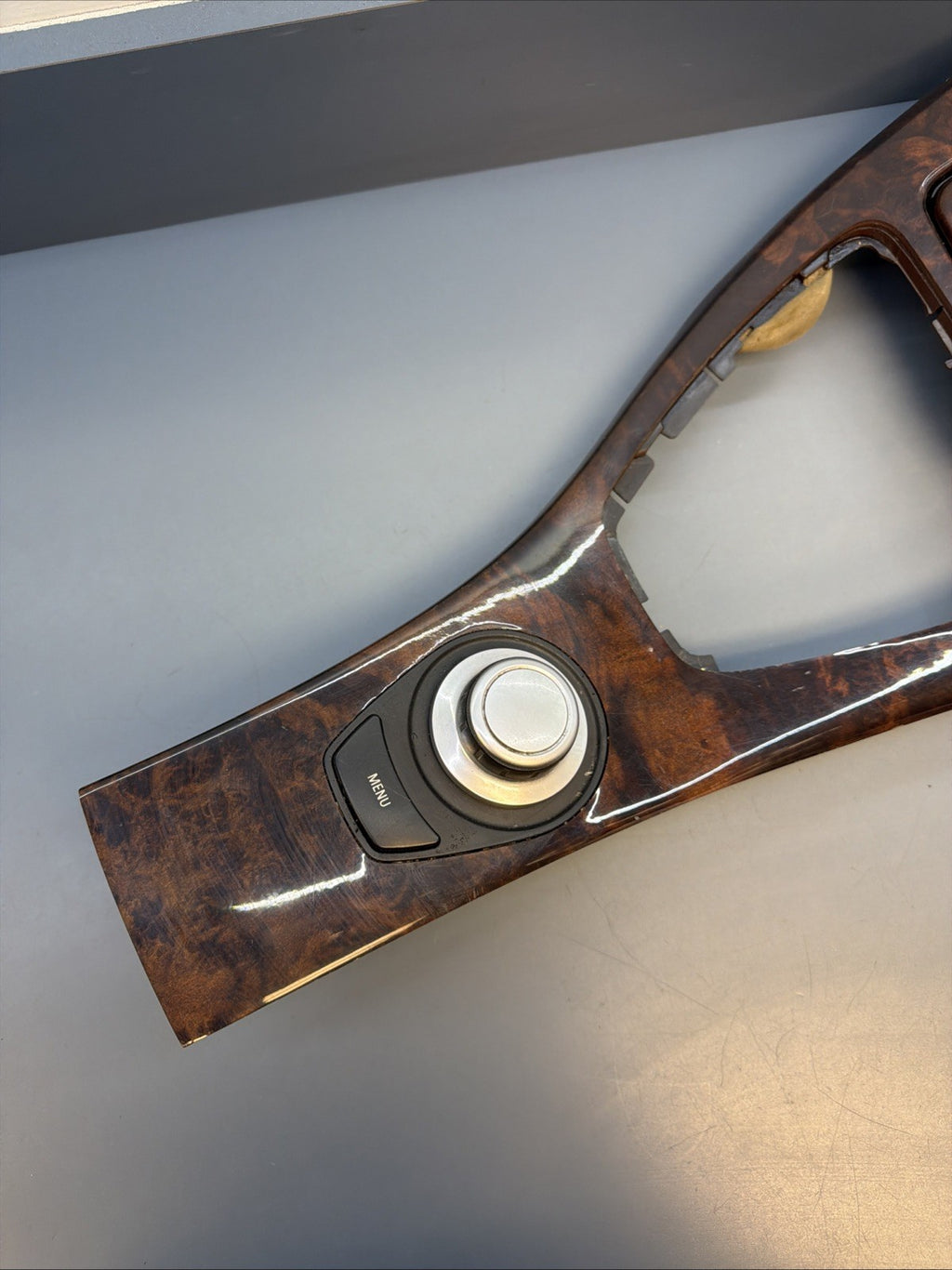 07-13 BMW E90 E92 328i 335i CENTER CONSOLE WOOD CCC TRIM OEM WITH KNOB 7078571