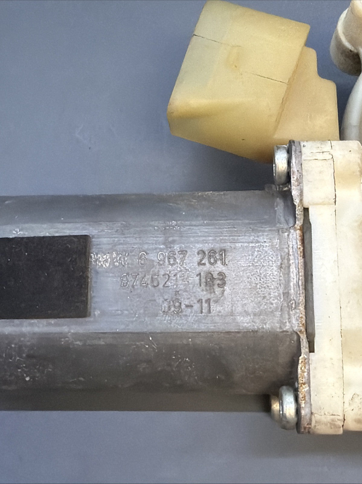 2007-2013 BMW X5 E70 FRONT OR REAR LEFT DOOR WINDOW MOTOR 6967261 OEM