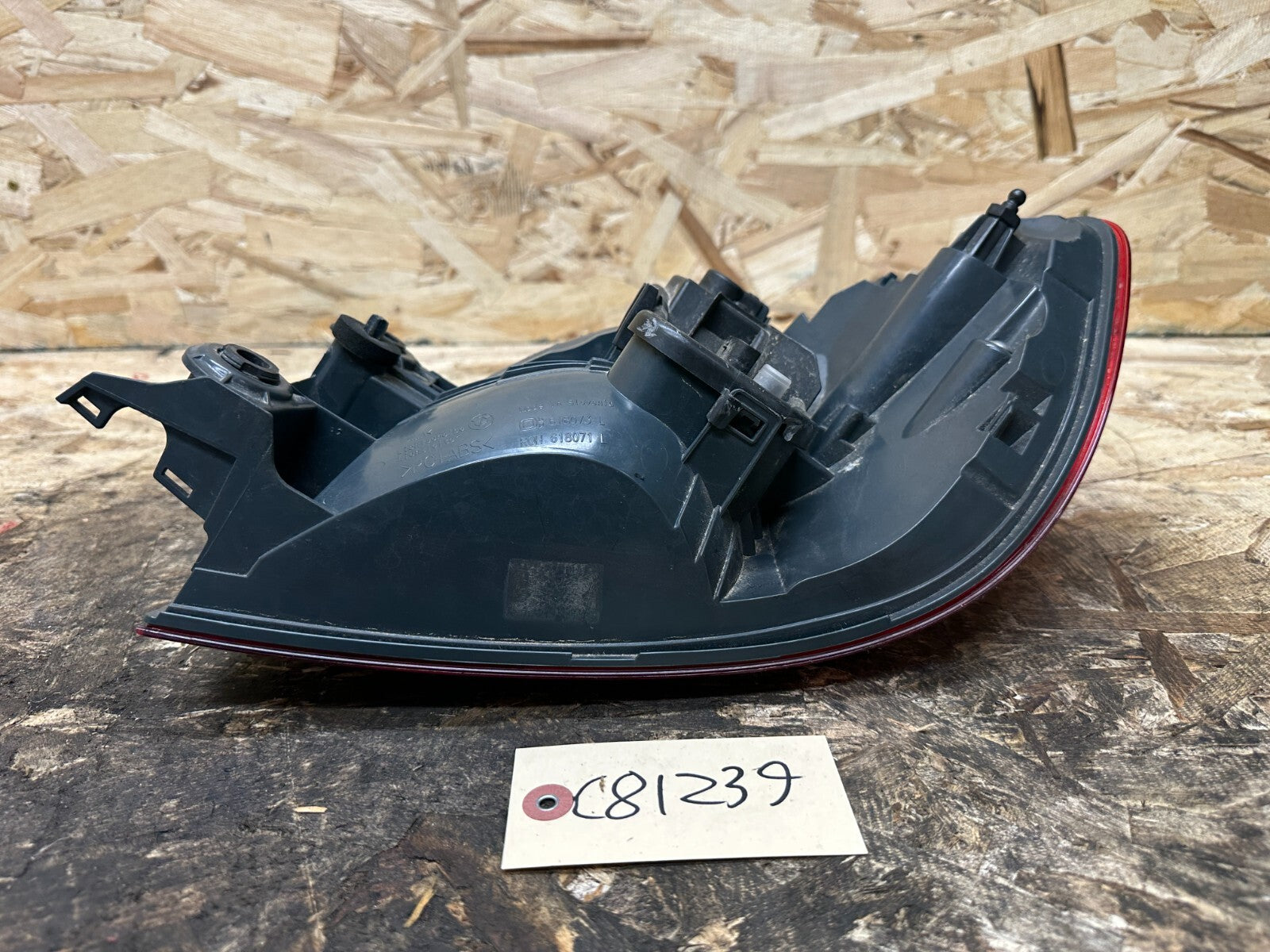 BMW 14-17 F82 4 SERIES REAR LEFT DRIVER SIDE OUTER TAILLIGHT BROKEN OEM 7296099