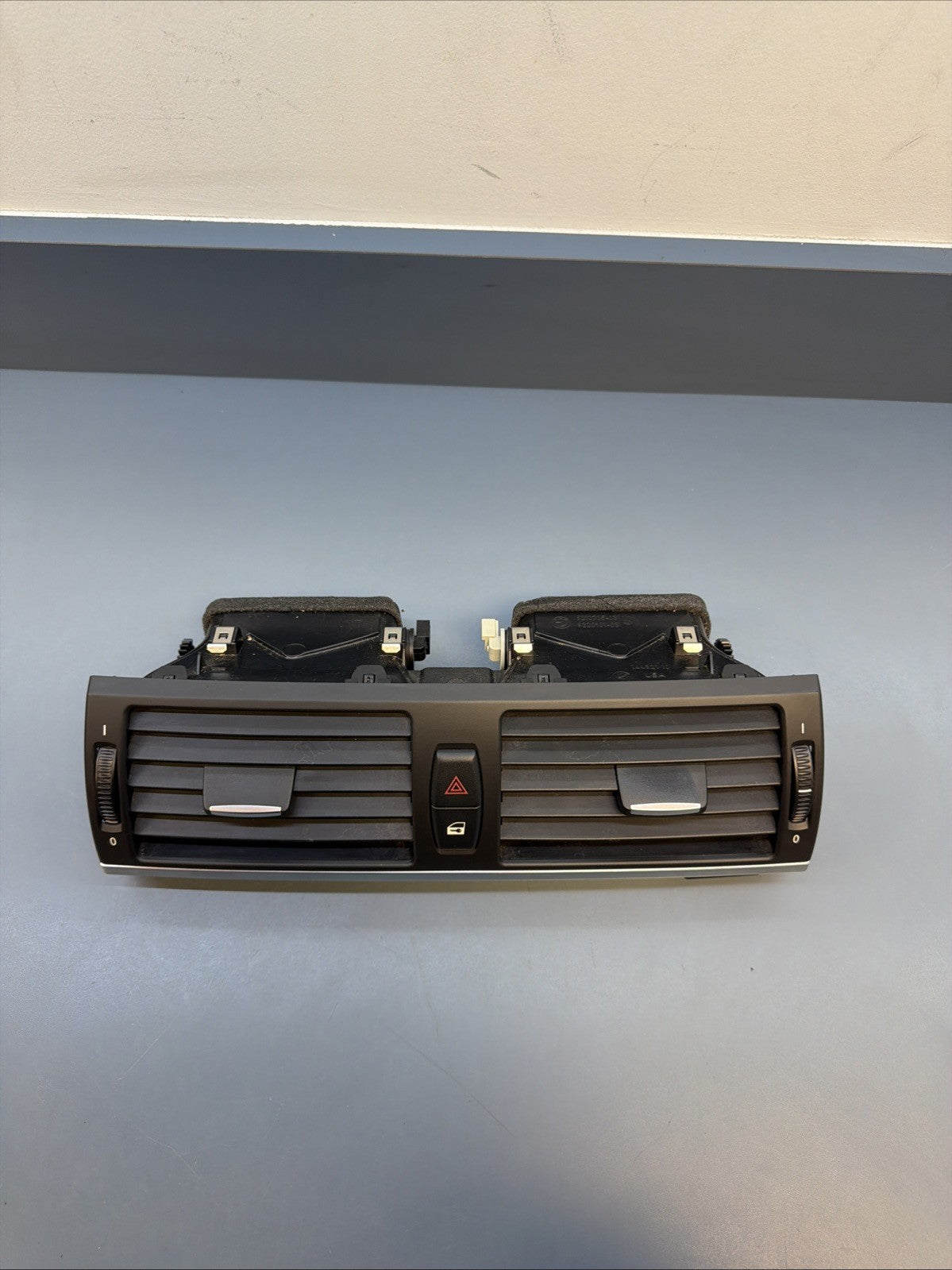 2007 -2013 BMW E70 X5 OEM FRONT DASH DASHBOARD AIR VENT GRILLE CENTER 9210705