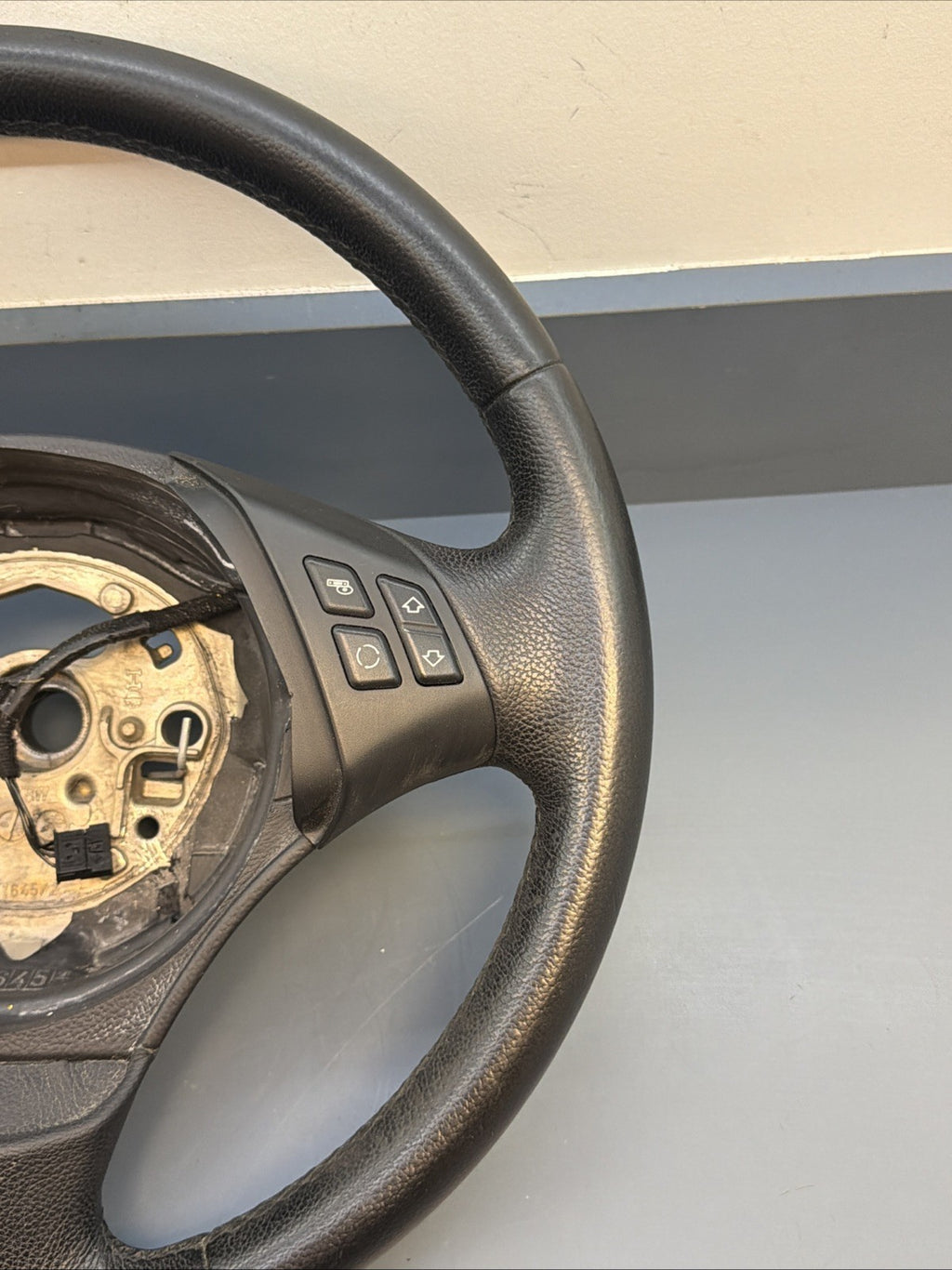 BMW 2006-2012 E90 E9X 3 SERIES BLACK LEATHER STEERING WHEEL OEM 3375E901