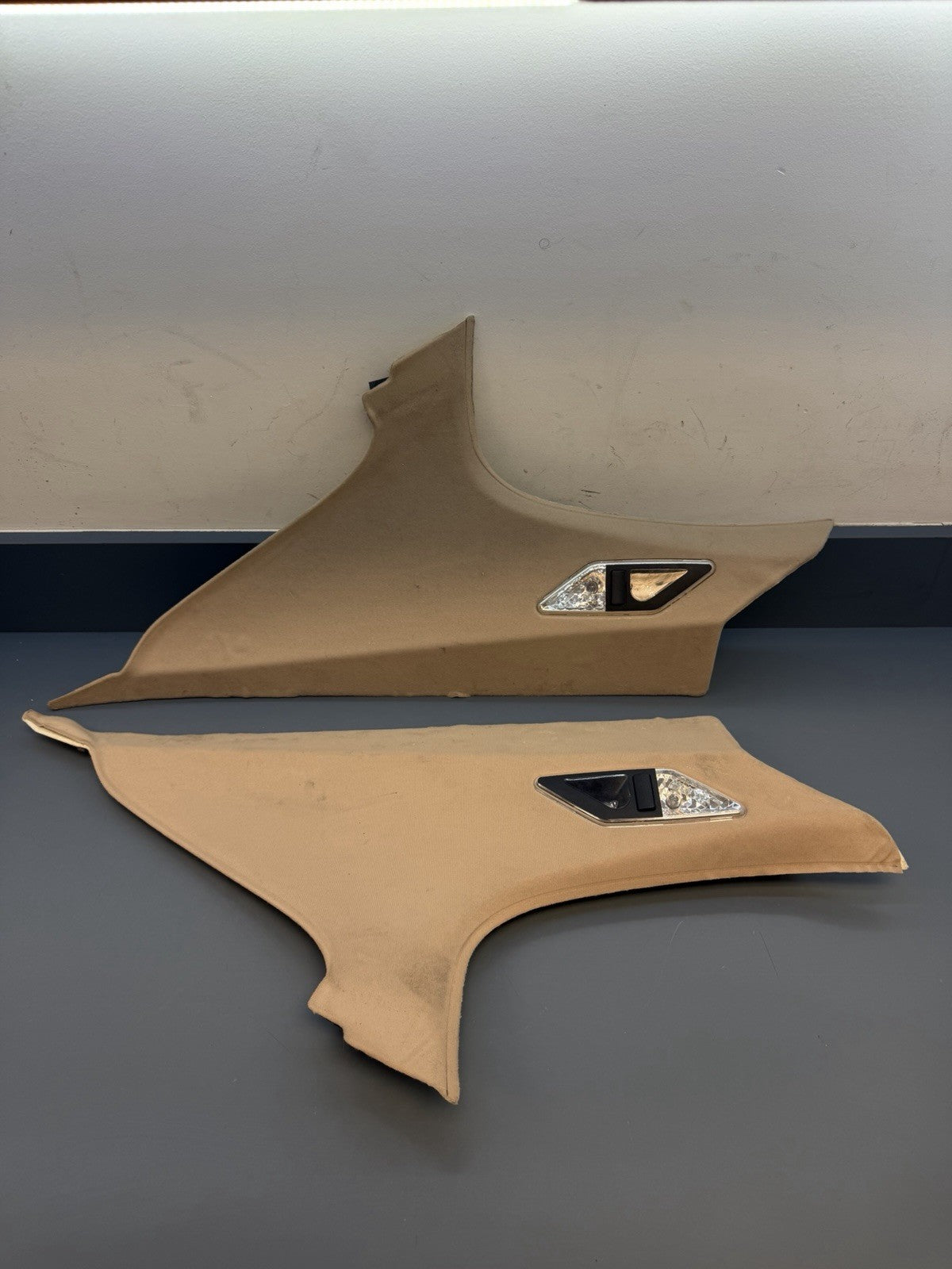 99-05 BMW E46 SEDAN Pair Of Left & Right Rear C Pillar Trim Panel BEIGE 8220243