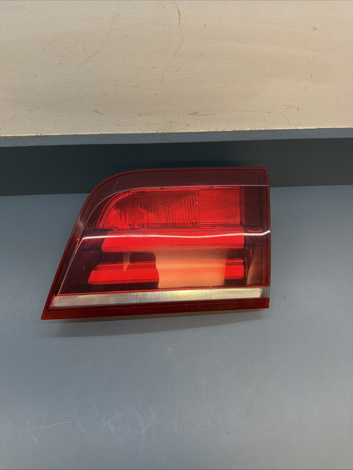 2010-2013 BMW X5 E70 LCI REAR TAIL LIGHT LEFT DRIVER SIDE INNER 7227793