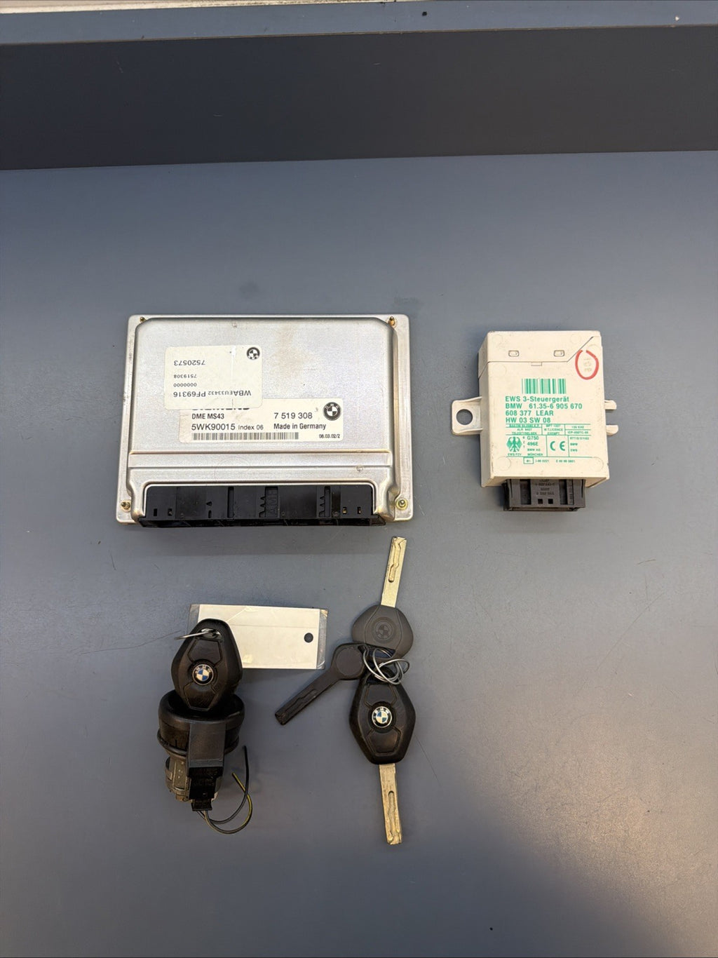 2001-2006 BMW E46 325i 330i M54 Siemens MS43 DME Engine Control Module 7519308