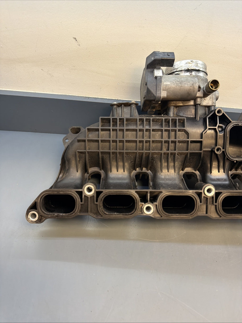 BMW E90 E92 E93 335 E82 135i N55 INTAKE MANIFOLD OEM 757691108 W THROTTLE