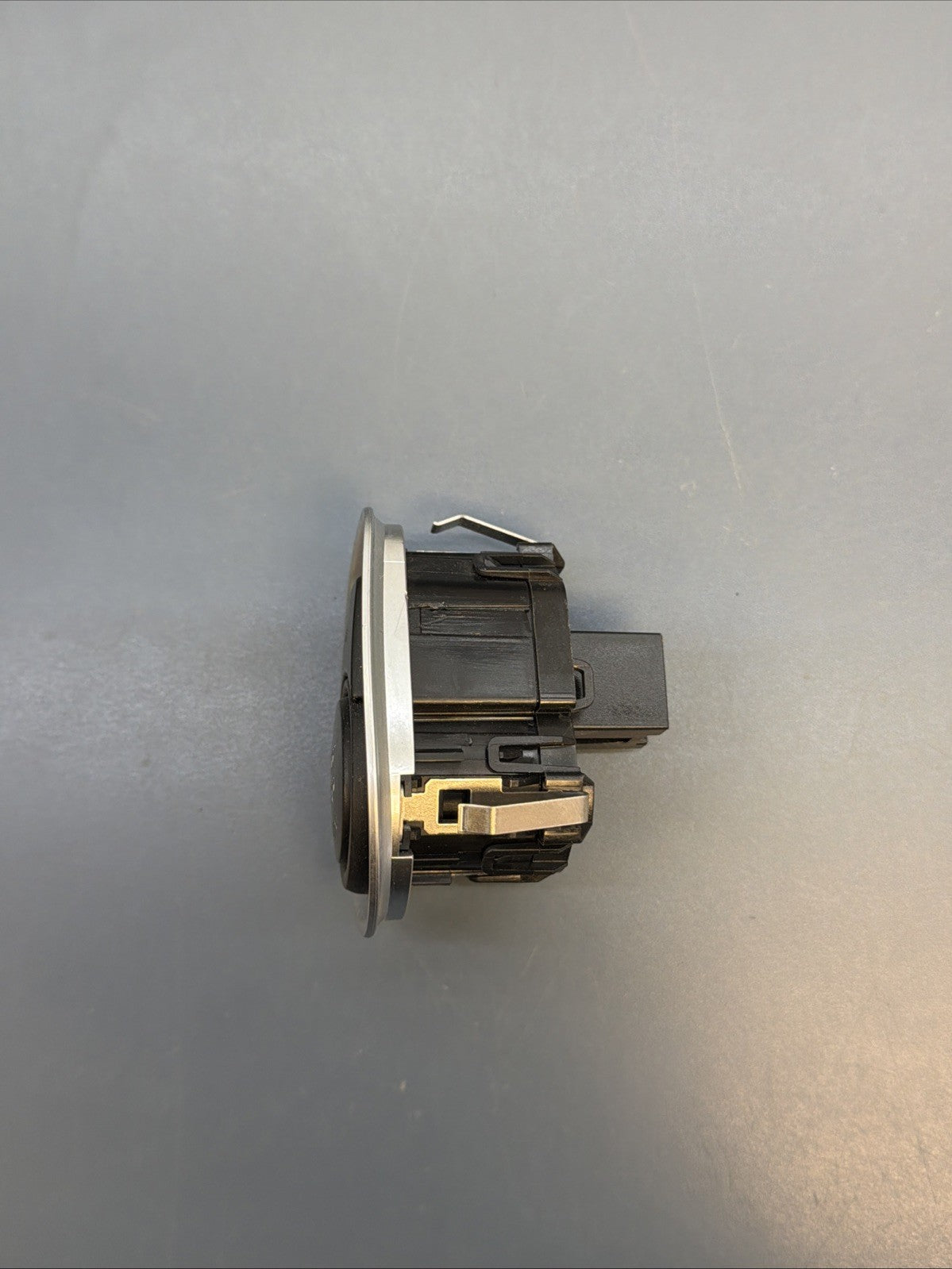 BMW 1 2 3 4 Series F23 F30 F82 F32 F36 START/STOP Engine Button 9250734 OEM