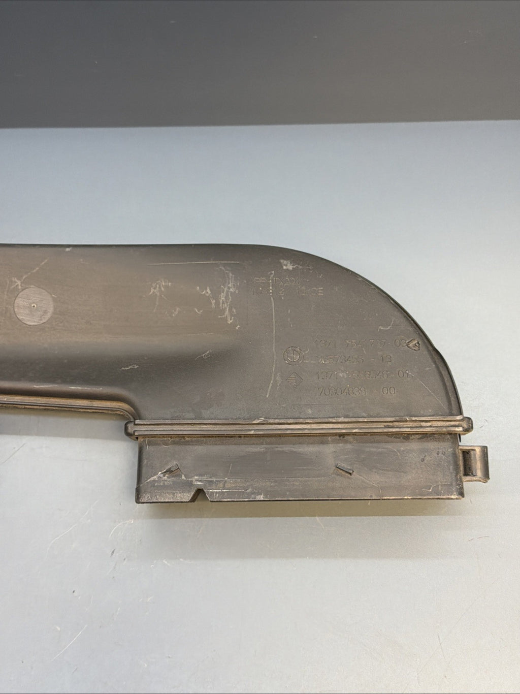 2007 - 2010 BMW E90 E92 E93 335I N54 FRONT AIR INTAKE AIR DUCT OEM 7541737