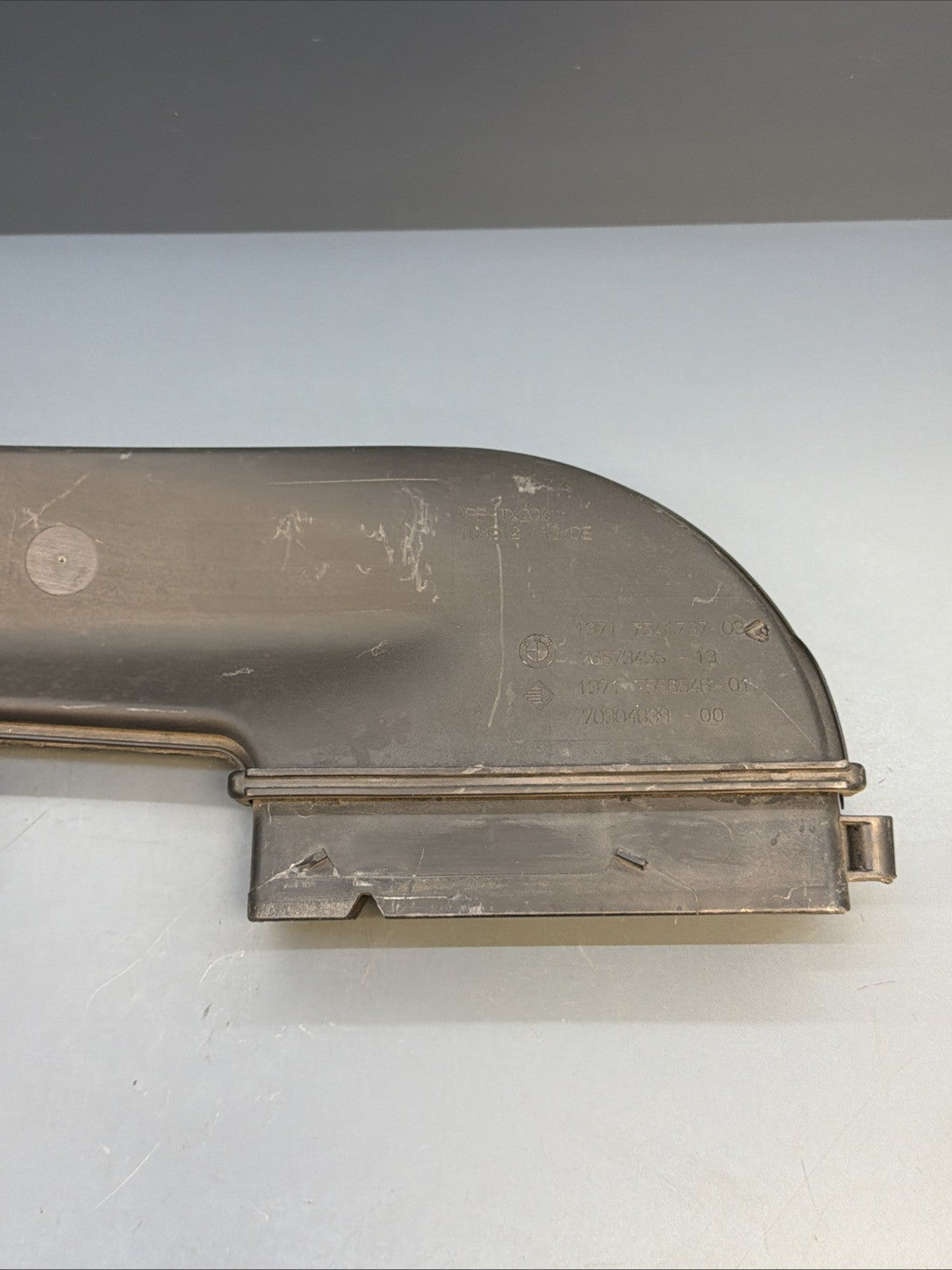 2007 - 2010 BMW E90 E92 E93 335I N54 FRONT AIR INTAKE AIR DUCT OEM 7541737