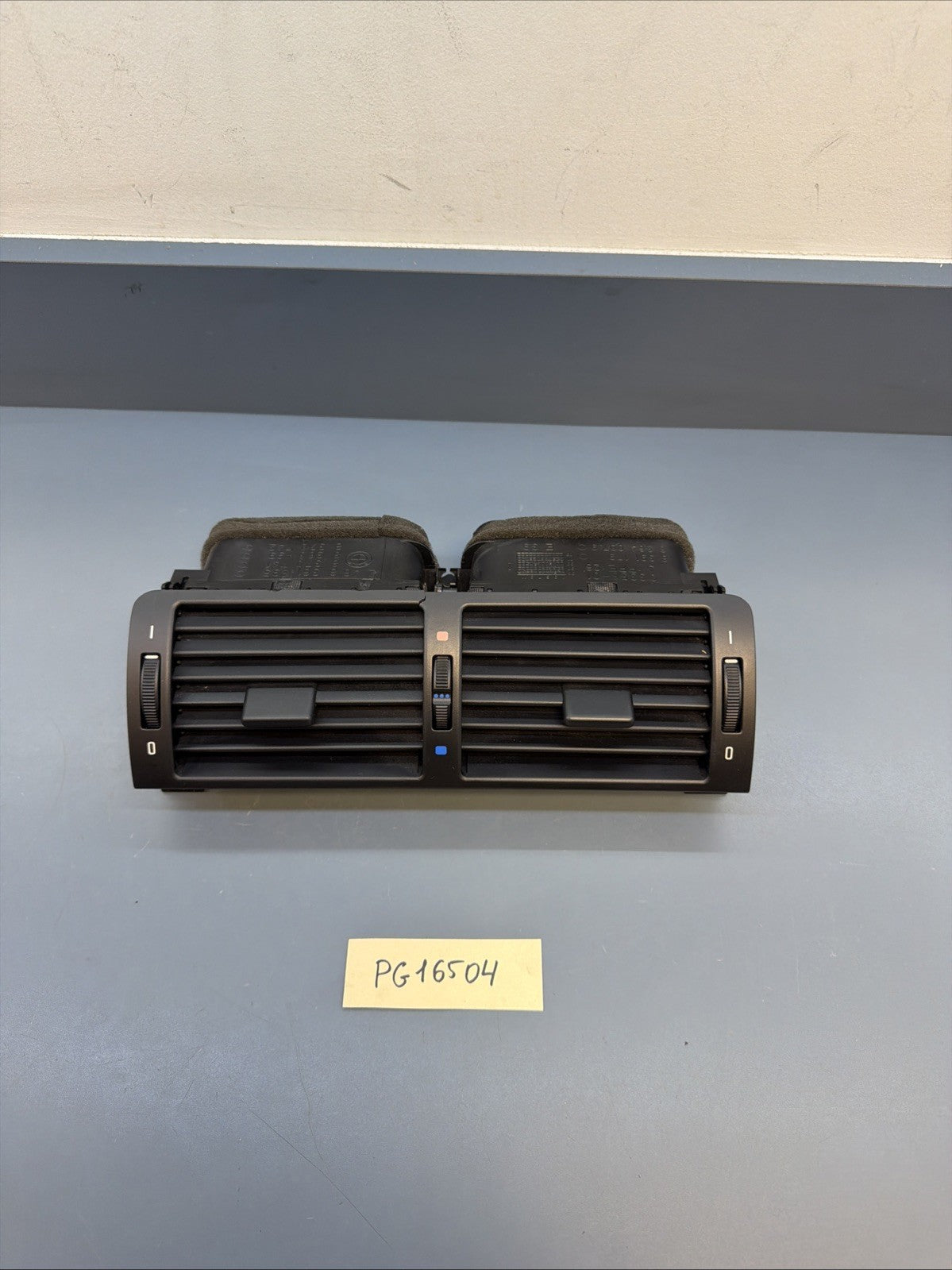 BMW 1997-2006 E46 3 SERIES BLACK CENTER INTERIOR VENT ASSEMBLY OEM 8361895
