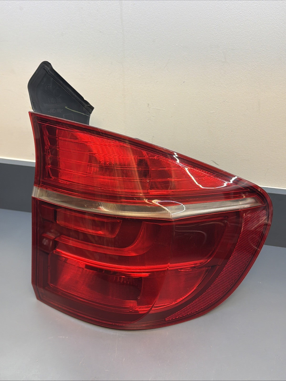 07-13 BMW E70 X5 Right Passenger Side Outer Quarter Taillight Lamp 7227792 OEM