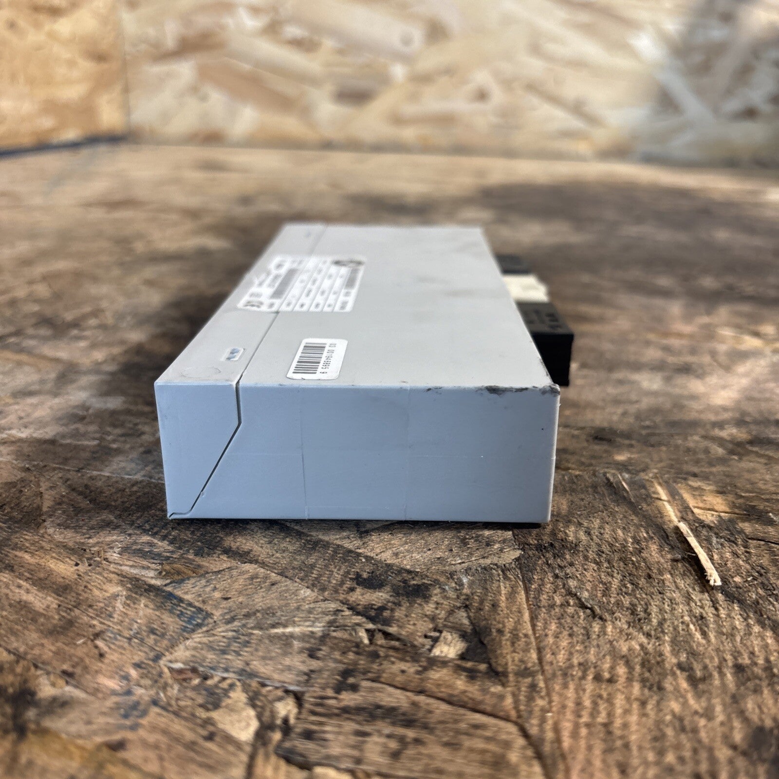 2008-2014 BMW X6 E71 REAR TRUNK TAILGATE CONTROL MODULE OEM.