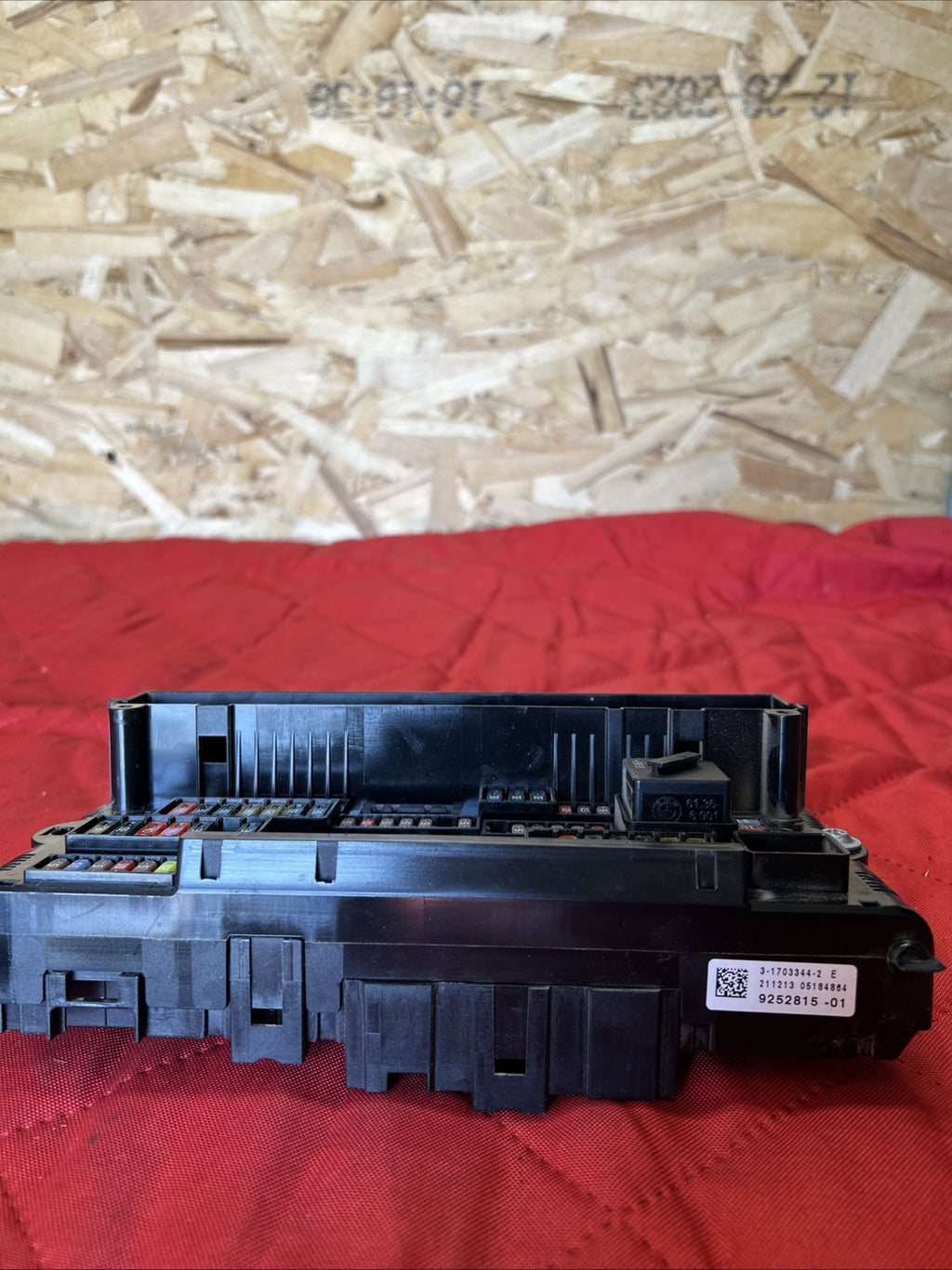 2011 - 2016 BMW M5 550i 535i 528i BCM Body Control Module Fuse Box 9252815 OEM
