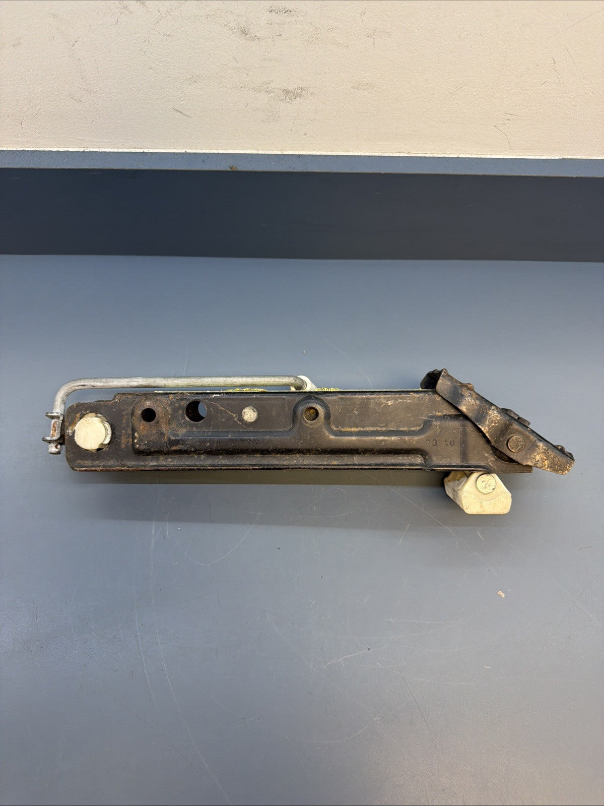 BMW E46 Trunk Jack Lifting Tool 6757131 OEM 99-06 323 325 328 330 M3
